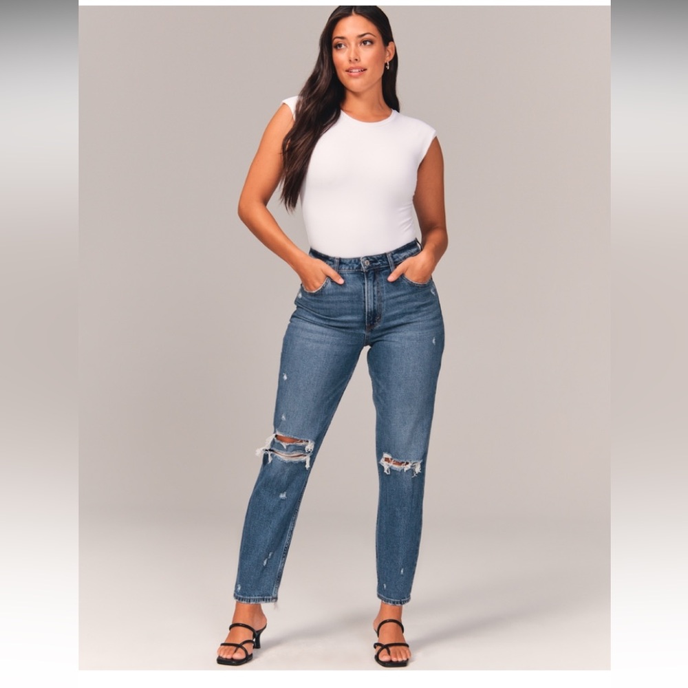 Abercrombie the mom high rise mom denim curve love